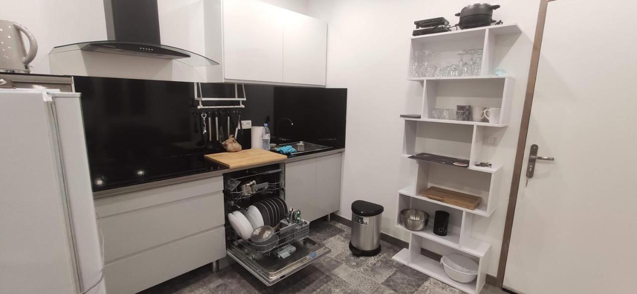 Joli appartement rénové avec terrasse Brides-les-Bains Esterno foto