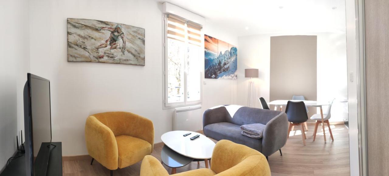 Joli appartement rénové avec terrasse Brides-les-Bains Esterno foto
