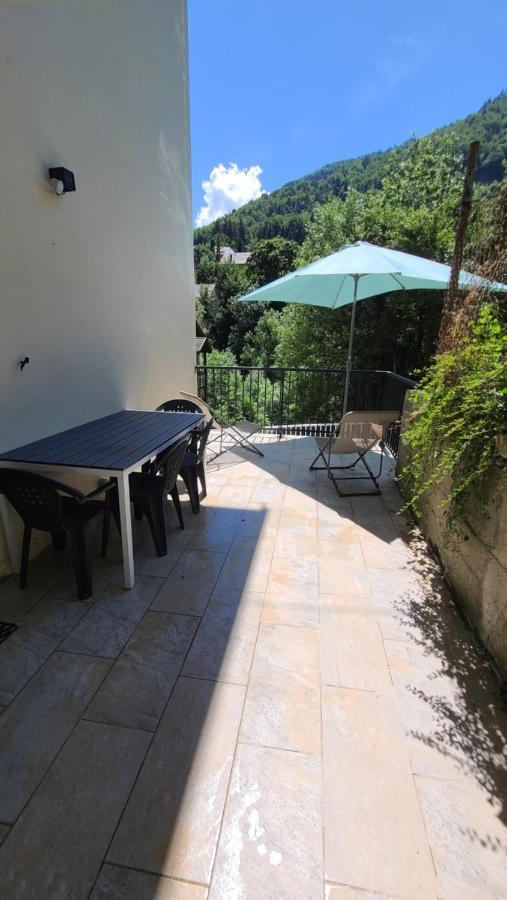 Joli appartement rénové avec terrasse Brides-les-Bains Esterno foto